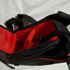 値下）三角の一眼レフ向けカメラバッグの画像