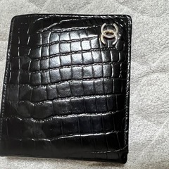 シャネル　2つ折り財布