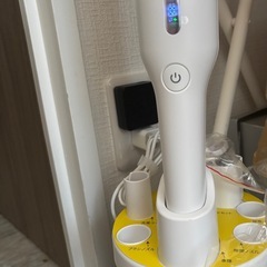 新品未使用！動作確認済！コードレス掃除機　超軽量 スティック掃除機　28000Kpa 白ホワイト　Type-C 液晶ディスプレイ　強力吸引　コンパクトの画像