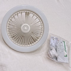 【新品未使用】LEDシーリングファンライト 30W 6-8畳 E26 引掛 調光調色 リモコンの画像