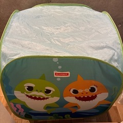 テント　ベビーシャークの画像