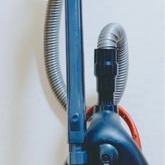 TOSHIBA サイクロン式クリーナー　VC-J3000(R)の画像
