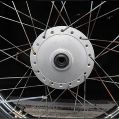 ホンダ　Solo フロントホイール　売って下さい。