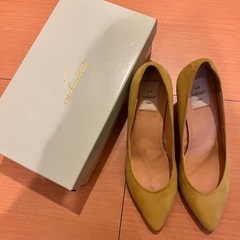 enchanted エンチャンテッド　パンプス スエード  イエロー