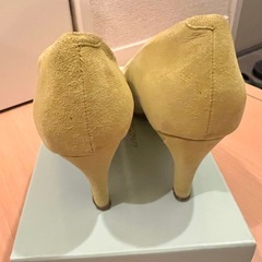 enchanted エンチャンテッド　パンプス スエード  イエローの画像