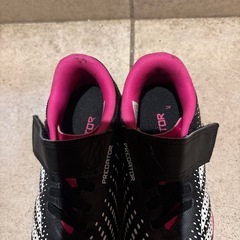 adidas トレシューの画像