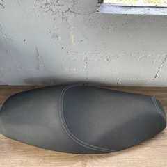 トリシティ純正シート美品