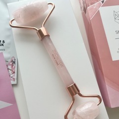 新品未使用　公式 SNOW FOX　スノーフォックス　ローズクォーツ　フェイシャル　ローラーの画像