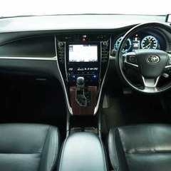 【自社ローン対象】トヨタ　ハリアー　メモリーナビ　本革シート　 パワーシート　 シートヒーターの画像
