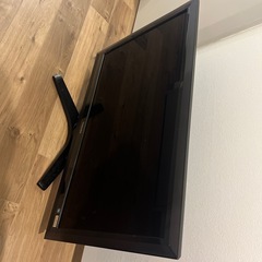 液晶カラーテレビ37型
