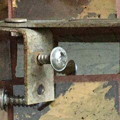 蝶番　と　ネジの画像