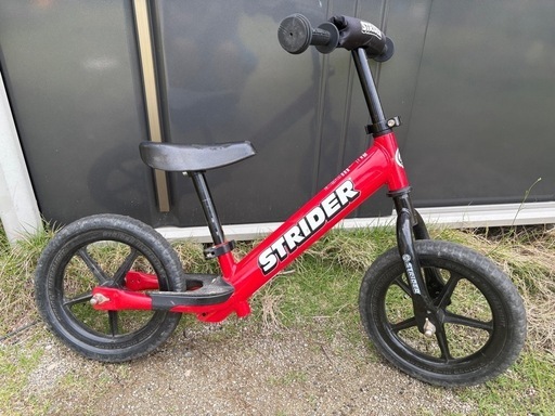 ストライダー スポーツモデル レッド赤 12インチ