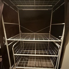 布団、衣類収納ラック差し上げます