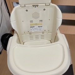 コンビのハイローチェア　ネムリラFFの画像
