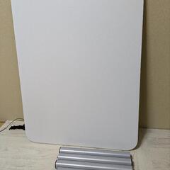 テーブル