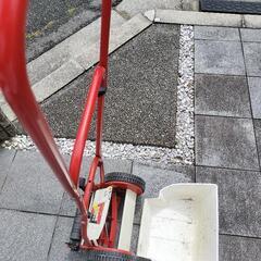 芝刈り機　手押しとハンディーのセットにての画像