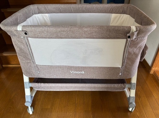 【極美品】 vinona ベビーベット　折りたたみベビーベッド ゆりかご vinona ベビーベット折りたたみベビーベッド ゆりかご (ゆう