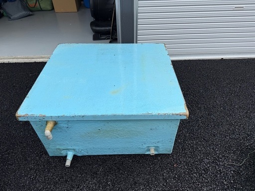 活魚水槽　生簀　