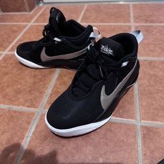 NIKE 22.5㎝ シューズ・バッシュ