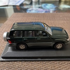 ランドクルーザー100 ミニカーの画像