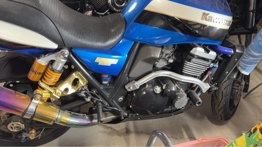 バイク ZRX1100