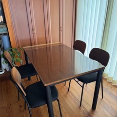 カフェスタイルダイニング　ガラス×ウッドデザイン