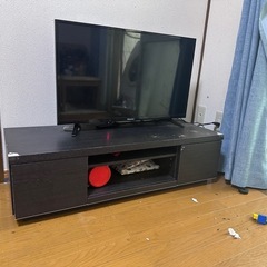 テレビ台とテレビ

