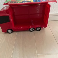 トミカ  収納トラックの画像