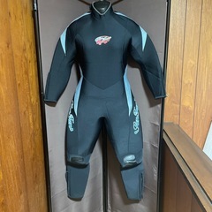 レディースウェットスーツ