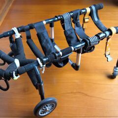 コーギー用車いす(4輪)　の画像