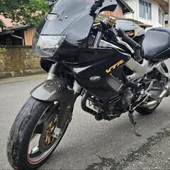 HONDA、VTR1000F