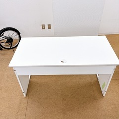【ラスト1個】デスク（幅120cm奥行60cm高さ70cm）