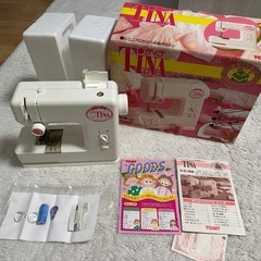 TOMYジュニアミシンTina