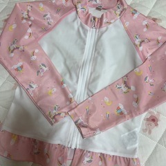 ★美品　ラッシュガード★