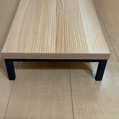 パソコンデスクの画像