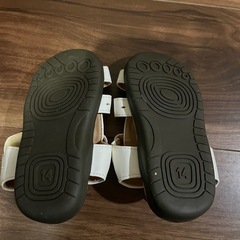白サンダル　14センチの画像