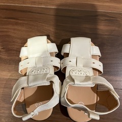 白サンダル　14センチの画像
