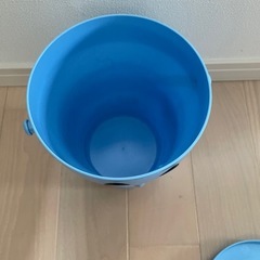 ジーニー お菓子入れ バケツ ディズニーランド 小物入れ 蓋付きの画像
