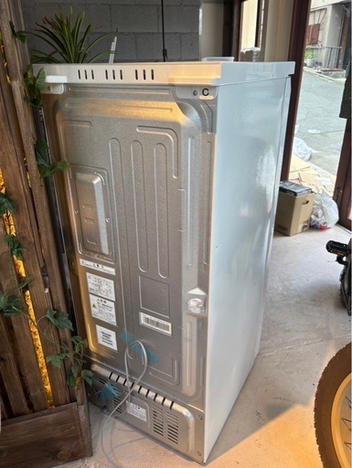 配送可能　使用期間少ない　AQUA アクア 冷凍庫 前開き（134L・右開き） ファン式 冷凍・冷蔵切り替え可 マットホワイト AQF