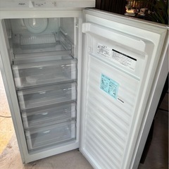 アクア 前開き式冷凍庫 AQF-F13R 134L 展示品 除菌清掃済 極美品 アクア 前開き式冷凍庫 AQF-F13R 134L 展示品 除菌清掃済 極美