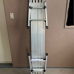 天板伸縮足場台の画像