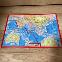 世界地図　パズルの画像
