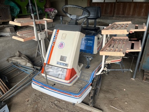 イセキ 4条植え田植機　PA400D