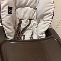 コンビ　ネムリラ 手動 ハイローチェア ブラウンの画像