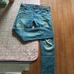 デニムパンツの画像