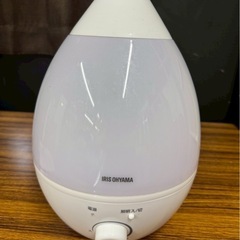 アイリスオーヤマ 加湿器（しずく型・大容量タイプ／ホワイト）の画像