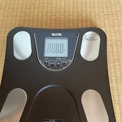 タニタ体重計の画像