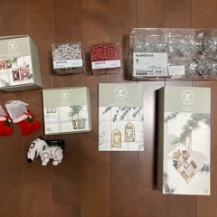 クリスマスツリー（飾り付）の画像