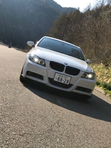 BMW E90 335i
