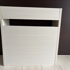 お部屋スッキリ　　タップ•配線収納ボックス　